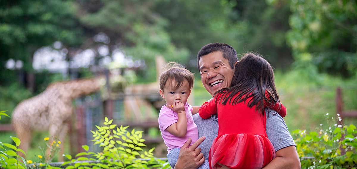 family at the zoo