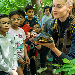 biologist and HATCH schoolgroup